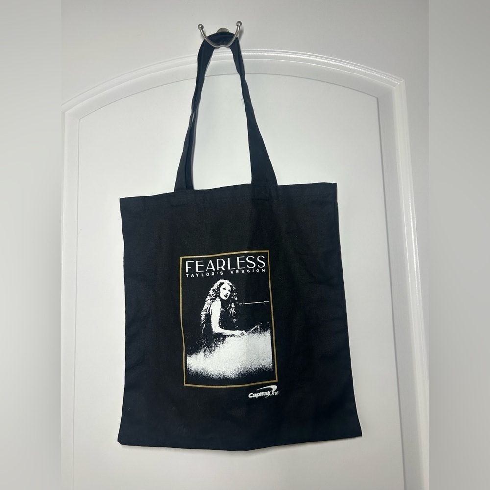 Fearless Taylor Swift (Taylor’s Version) Captiol One Black Tote Bag swiftie